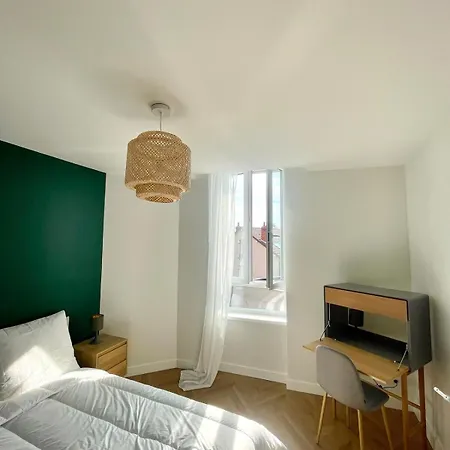 T2 - Ferrand Apartment *