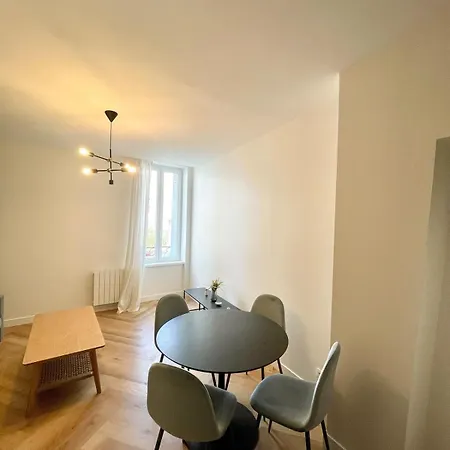 T2 - Ferrand Apartment *