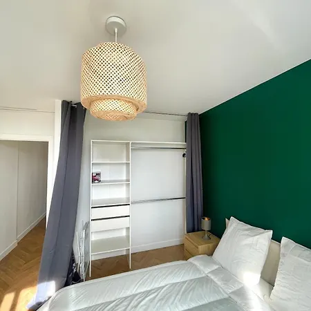 T2 - Ferrand Διαμέρισμα *