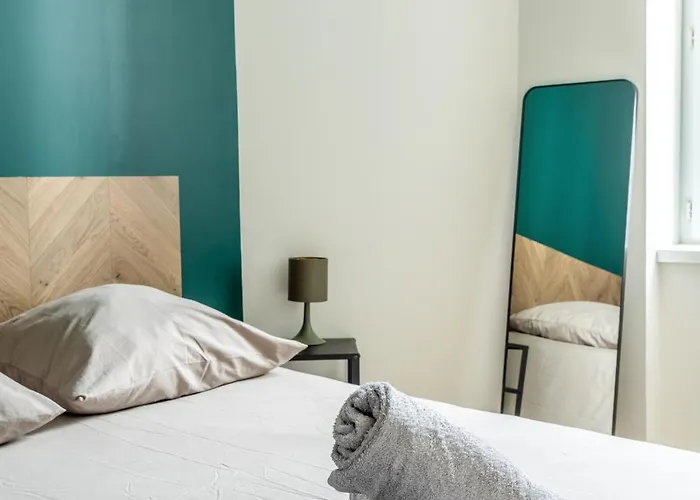 T2 - Ferrand 아파트 *